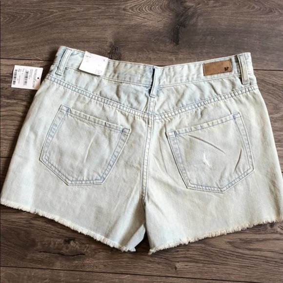 BP Distressed Jean Shorts (5 Juniors) - Picture 2 of 5